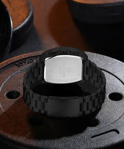 Naviforce NF8066 Rose Gold Cronograph Dial Analog Watch - Image 2