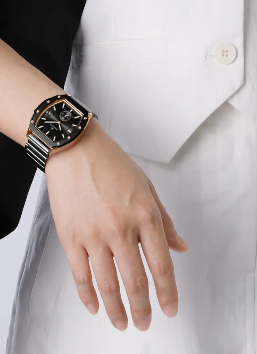 Naviforce NF8068L Rosegold Metallic Accents Analog Watch - Image 2