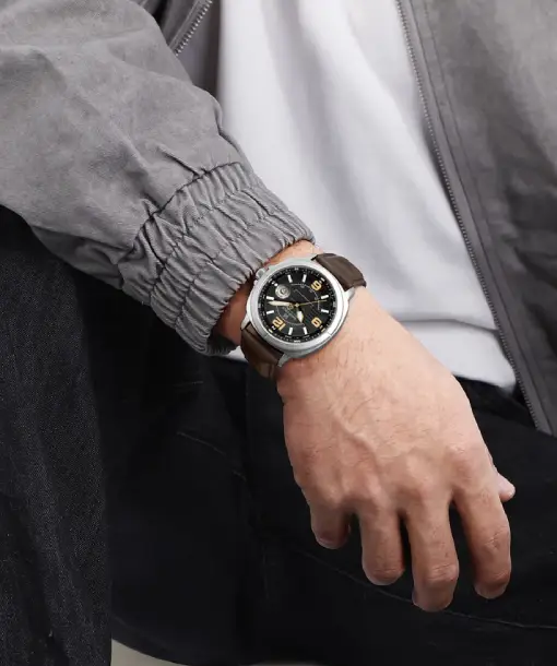 Naviforce NF8078 black dial with brown leather strap Analog Watch - Image 3
