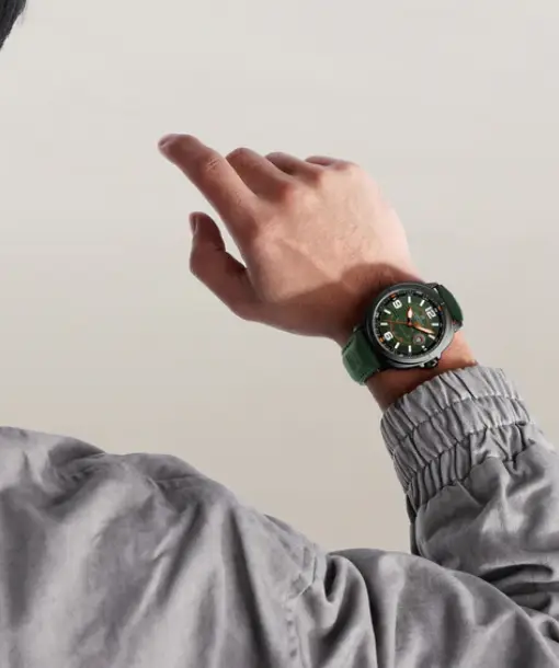 Naviforce NF8078 green dial with green leather strap Analog Watch - Image 3