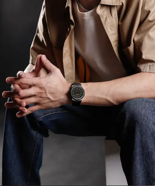 Naviforce NF9233 black and brown with leather strap Analog Watch - Image 3